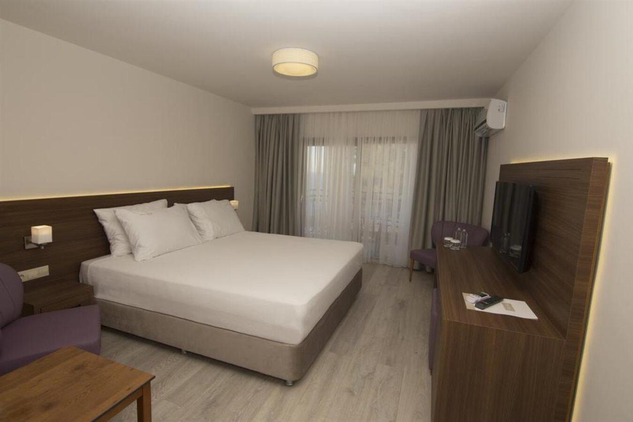 Hotel Neopol Kuşadası